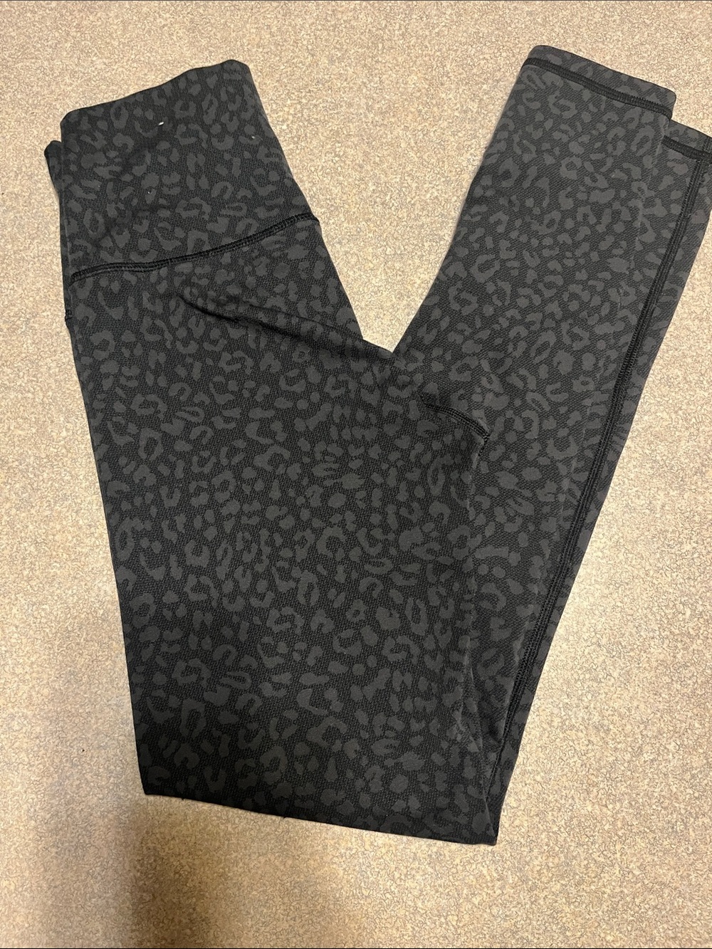 Aerie Black Animal Print Leggings
Size small Very